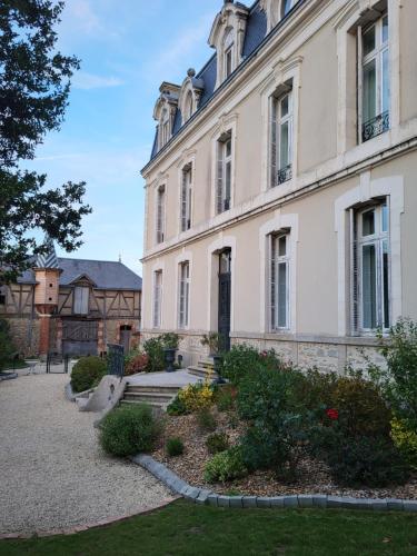 Gallery image of LES 5 ESCALES in Parthenay