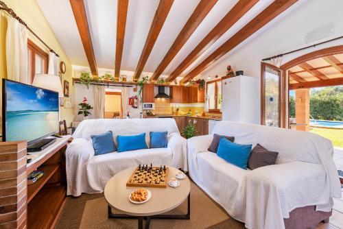 Villa Can Roig Pollensa by JS Villas