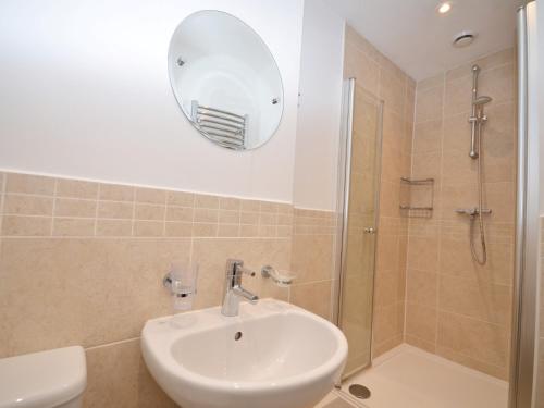 Koupelna v ubytování 2 bed in Brixham BX022