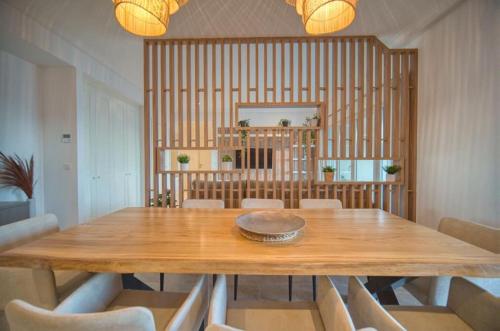 Ảnh trong thư viện ảnh của Lustica Bay Marina Studio**** ở Radovići
