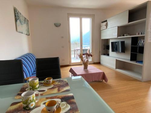 The Sky - Modern Apartments with Terrace Lake View