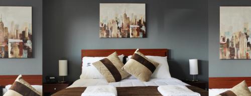two pictures of a bedroom with a bed at Hotel Mackenna in Osorno