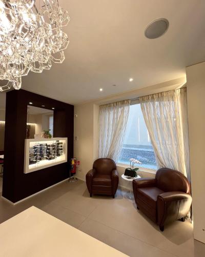 Χώρος καθιστικού στο Eleìra Luxury Accomodations