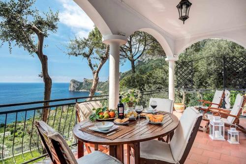Villa Partenope by Gocce Spectacular Sea View