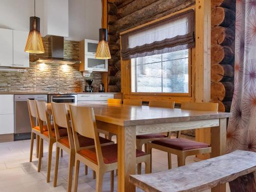 Kuchyň nebo kuchyňský kout v ubytování Holiday Home Nilikuru d9 by Interhome