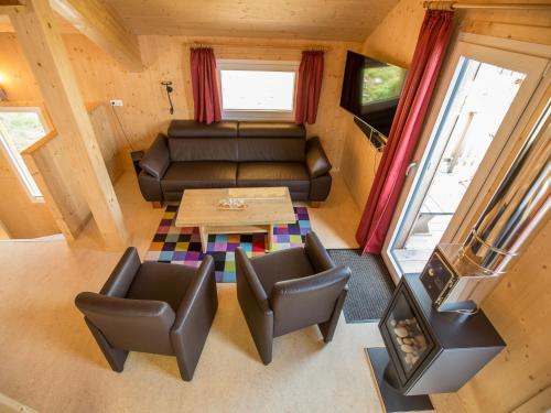 Posezení v ubytování Chalet Klippitztörl 341 by Interhome