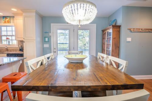 Φωτογραφία από το άλμπουμ του Private House with Pool on Oak Island σε Saint James