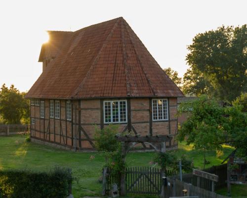 Taman di luar Sonnenhof Damnatz -Hotel garni-
