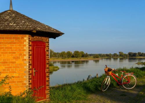 Permandangan sungai dekat dengan hotel