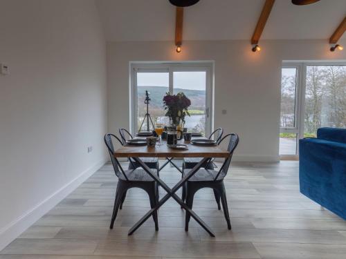 Coin salon dans l'établissement Holiday Home Loch View by Interhome
