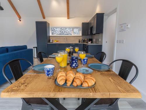 Cuisine ou kitchenette dans l'établissement Holiday Home Loch View by Interhome