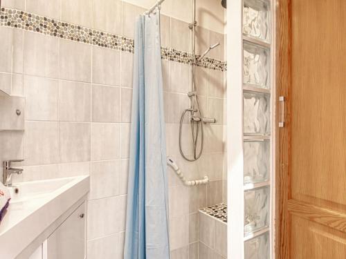 Holiday Home Maison Tour de Mare by Interhome