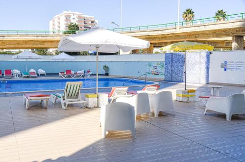 Lovely Apartment Gaivota Mar Praia da Rocha with Pool