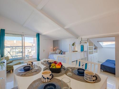 Apartment Résidence L'Amirauté by Interhome