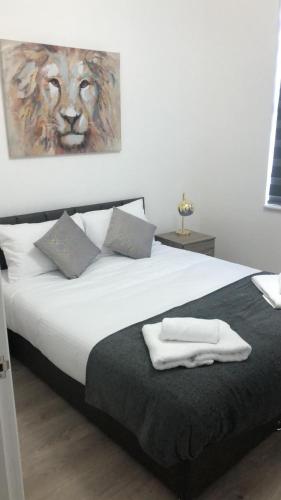 Ένα ή περισσότερα κρεβάτια σε δωμάτιο στο Sapphire House Telford