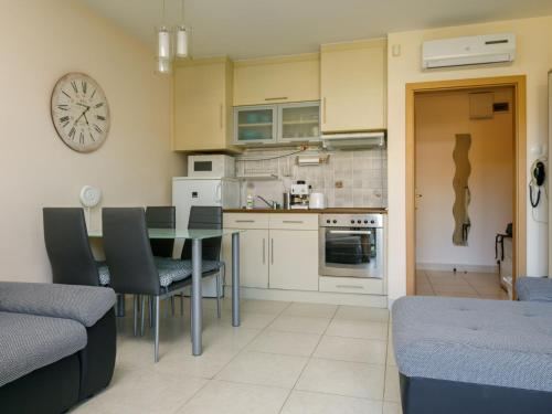 Studio Karen by Interhome 8237 Balatonőszöd kép - 3