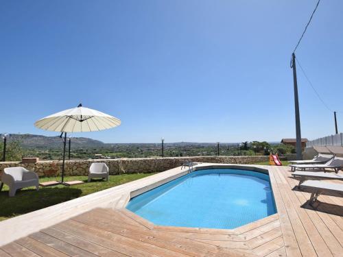 Bazén v ubytování Villa Bellavista by Interhome nebo v jeho okolí