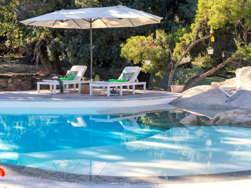 Бассейн в Holiday Home Stazzu lu Bulioni by Interhome или поблизости