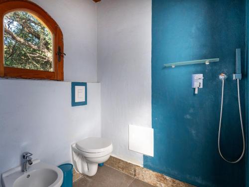 Ванная комната в Holiday Home Stazzu lu Bulioni by Interhome