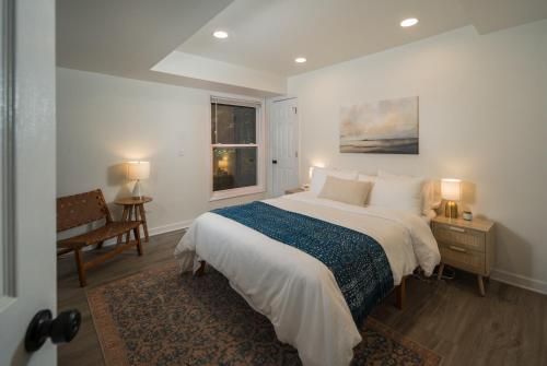 Ένα ή περισσότερα κρεβάτια σε δωμάτιο στο Riverview Retreat at The Wanderer