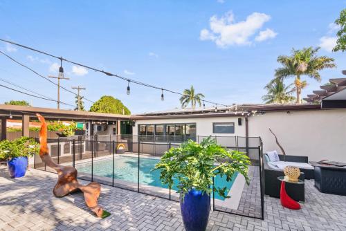 Gallery image of LUX Home with Heated Pool near Calle Ocho & MIA Airport in Tamiami