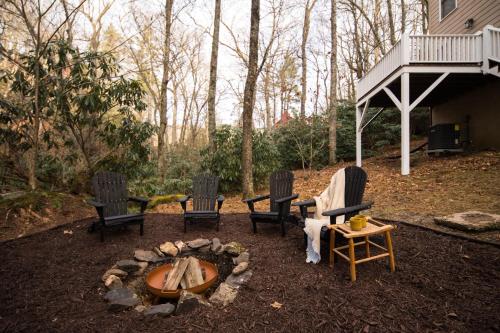 Gallery image of Riverview Retreat at The Wanderer in Boone