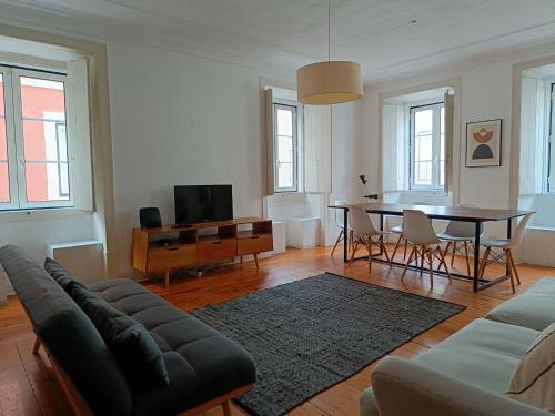 Stunning Apartment near Chiado