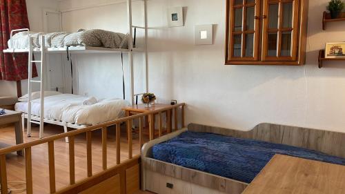 Postel nebo postele na pokoji v ubytování LOS VALLES JUNTO AL TELESILLA Reformado 2022 Mobiliario actualizado