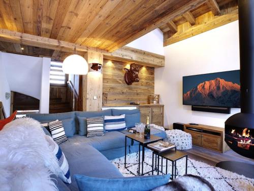 Chalet élégant 4* à Méribel, proche télécabine Olympe, 4 chambres, dortoir, hammam et cheminée