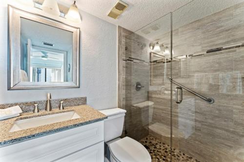 Ένα μπάνιο στο Unit 8112 - Ocean & Racquet Club