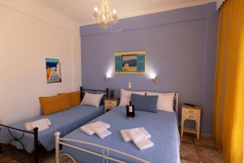 Una cama o camas en una habitación de Villa Michalis