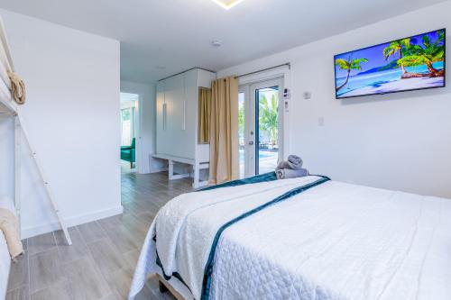 Gallery image of Dreamy Stay in the Magic City in Tamiami