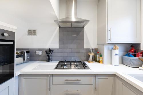 The Heart - Cosy 3 bedroom house with double driveway and Garden in Manchester photo 16