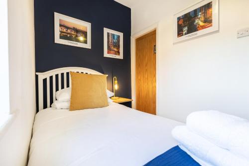 The Heart - Cosy 3 bedroom house with double driveway and Garden in Manchester photo 11