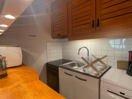 Duplex savoyard 6 pers au centre de Méribel avec wifi - FR-1-411-863
