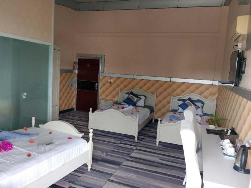 Gallery image of Crystal Beach Hotel in Port Vila