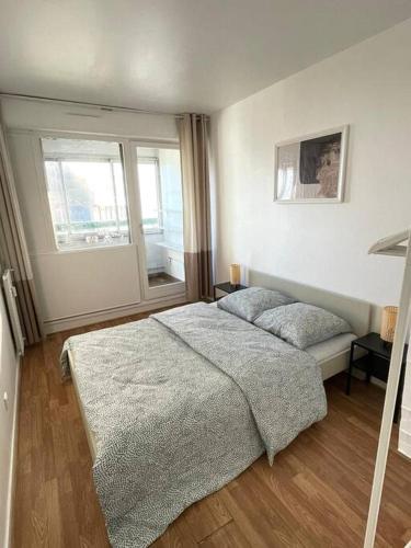 Photo de la galerie de l'établissement Joli F2 plein centre ville, Évry-Courcouronnes