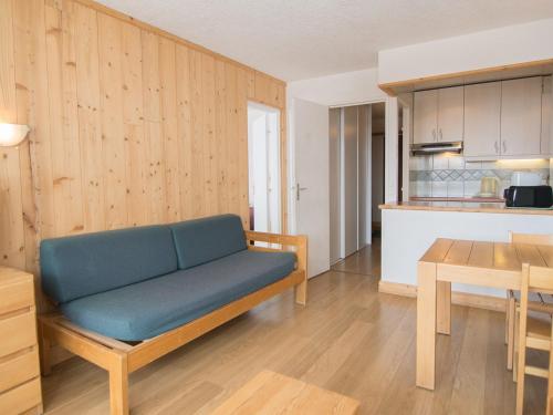Appartement Tignes, 2 pièces, 5 personnes - FR-1-449-120にあるシーティングエリア
