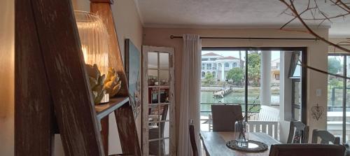 6 Sleeper Magical Marina Villa – Photos 3