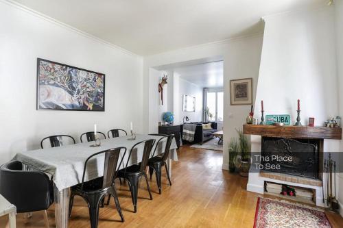 Spacious Private House 160sqm Prime Location with Yard and Parking for 2 Cars