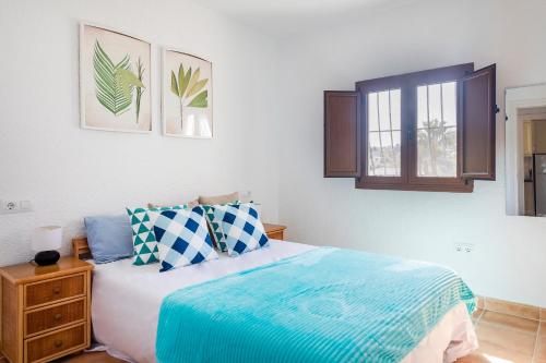 Katil atau katil-katil dalam bilik di Apartamento en Jávea, cerca de la Caleta