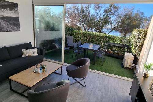 Le NEUBURG Sur La plage Vue Mer Climatisation Piscine Parking