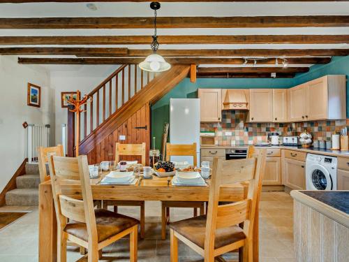 Η κουζίνα ή μικρή κουζίνα στο 3 Bed in Totnes 51955