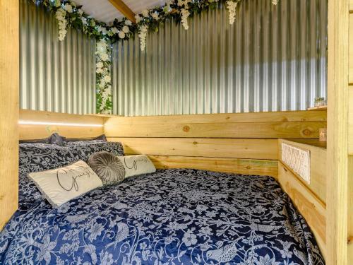 Ένα ή περισσότερα κρεβάτια σε δωμάτιο στο 1 bed in Llandovery 88603