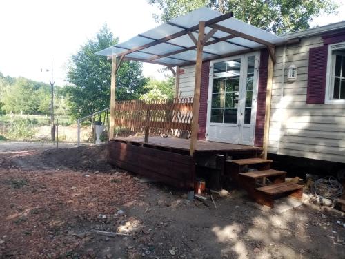 Photo de la galerie de l'établissement Mobilhome, à Le Haut des Bordes