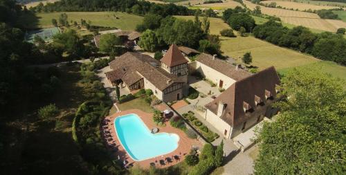 Gallery image of Chambres d'Hôtes de Charme du Château de Missandre in Saint-Pierre-de-Caubel