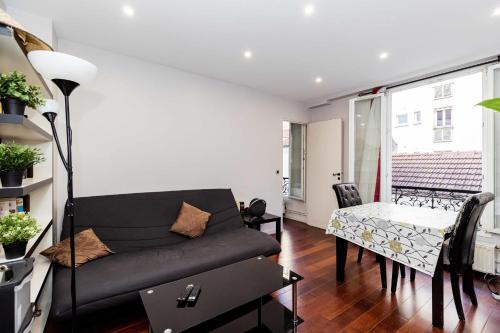 JOLI et LUMINEUX T1 33 m dans un quartier calme