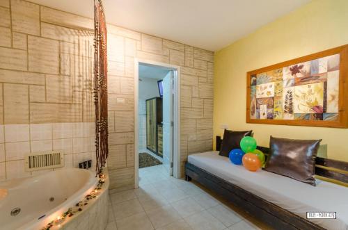 Un baño de Moon Light Yavneʼel