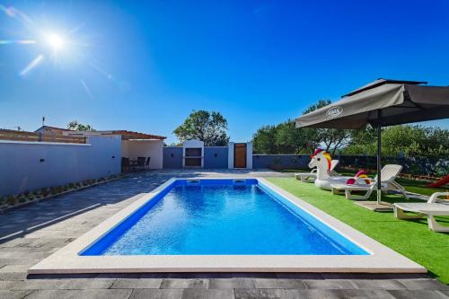 Holiday home Antonio with pool – Photos 3