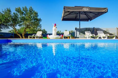 Holiday home Antonio with pool – Photos 4